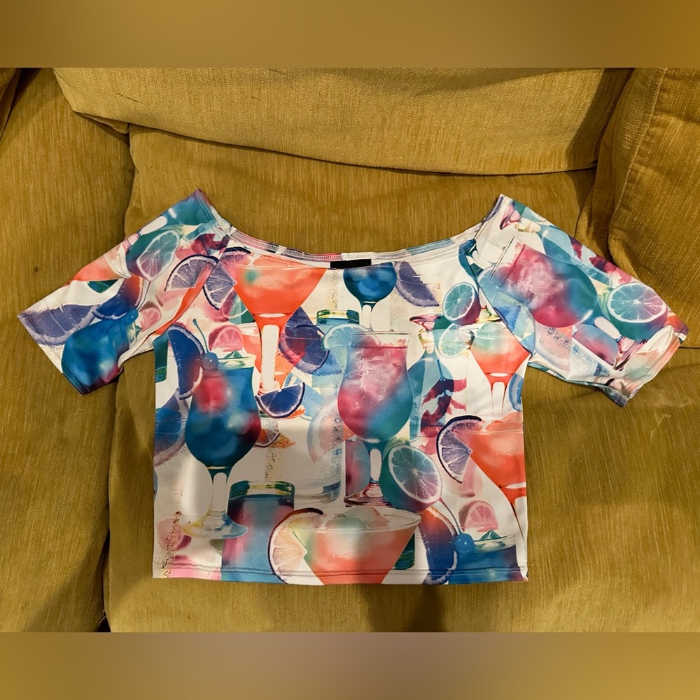 Museum piece Blackmilk off the shoulder spandex crop top, cocktail print size L